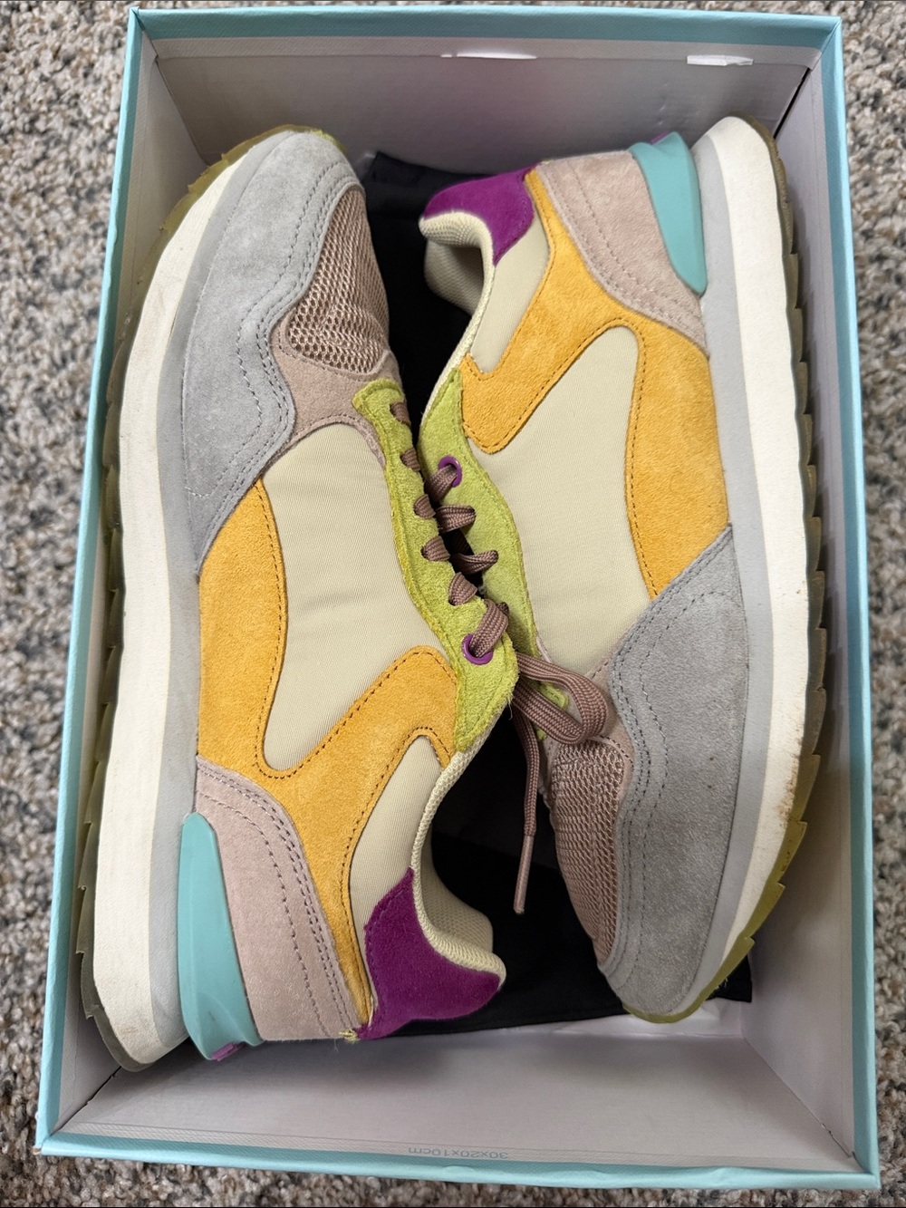 HOFF Women’s George Town USA 7.5 Sneakers